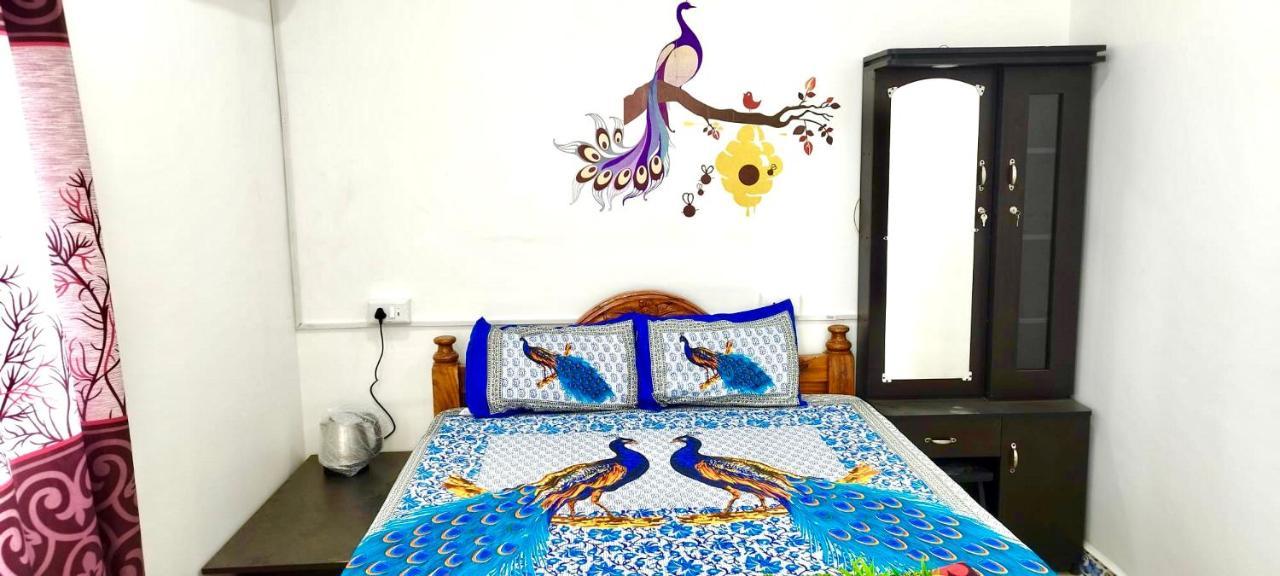 Kavieya Residency Hotel Pūrnānkuppam Bagian luar foto