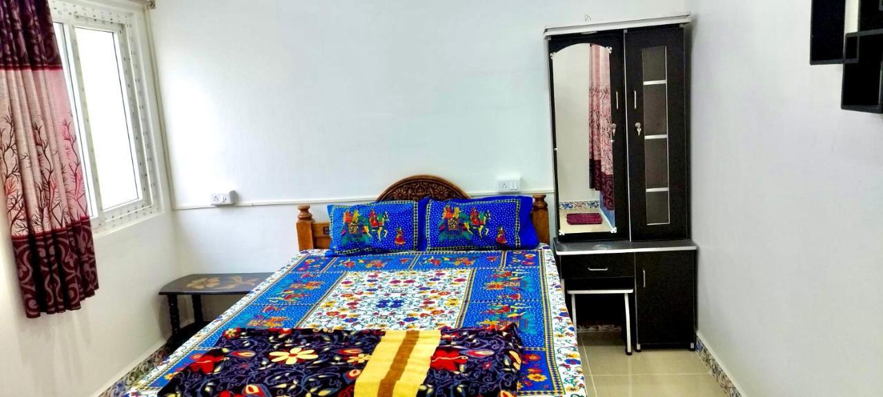 Kavieya Residency Hotel Pūrnānkuppam Bagian luar foto