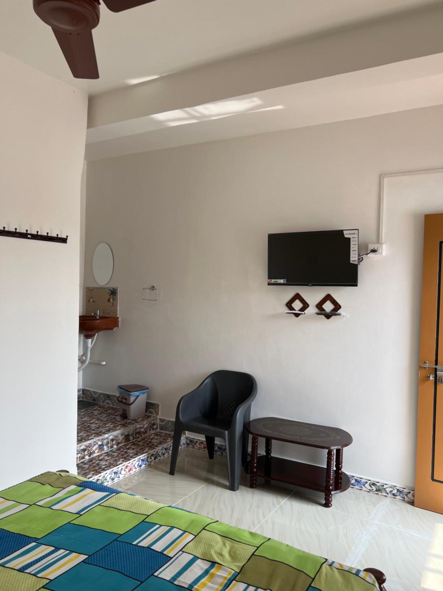 Kavieya Residency Hotel Pūrnānkuppam Bagian luar foto